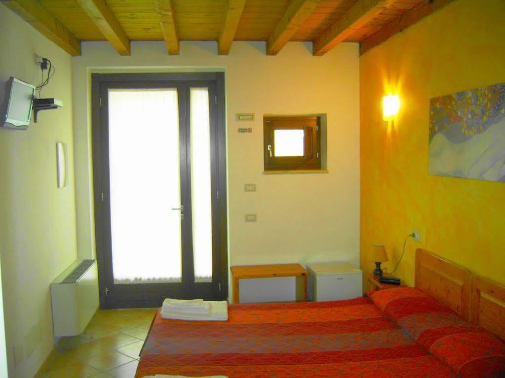 Agriturismo Le Sigalette Salionze Exterior photo